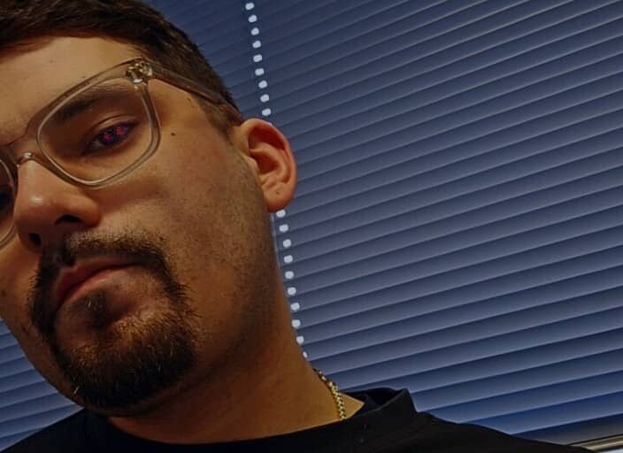 LatinoHot77