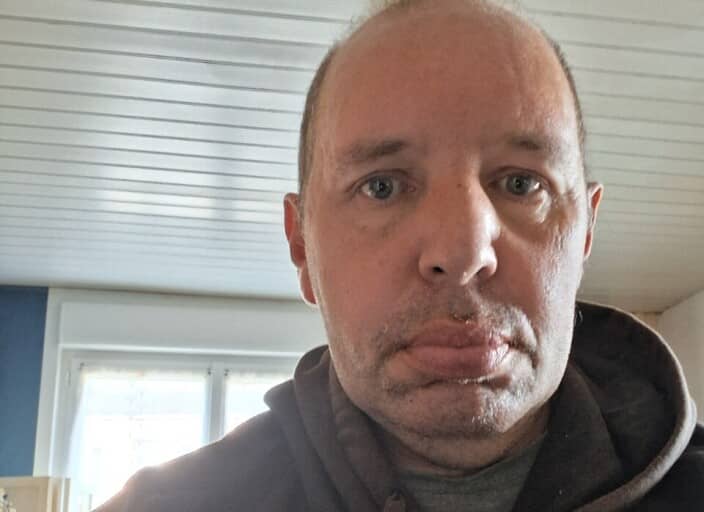 Moi54
