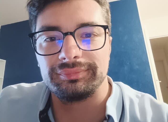 Val003