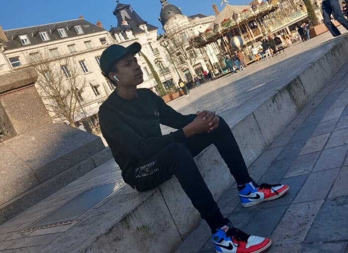 Samuel-m11