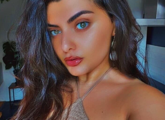 Claudia8