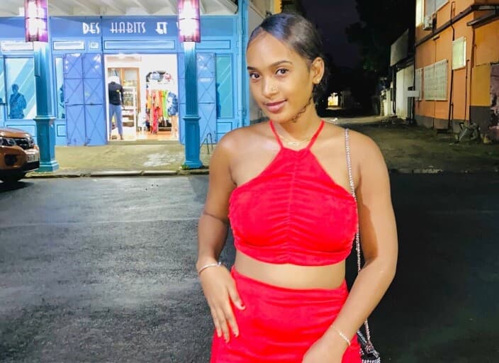 Aly26