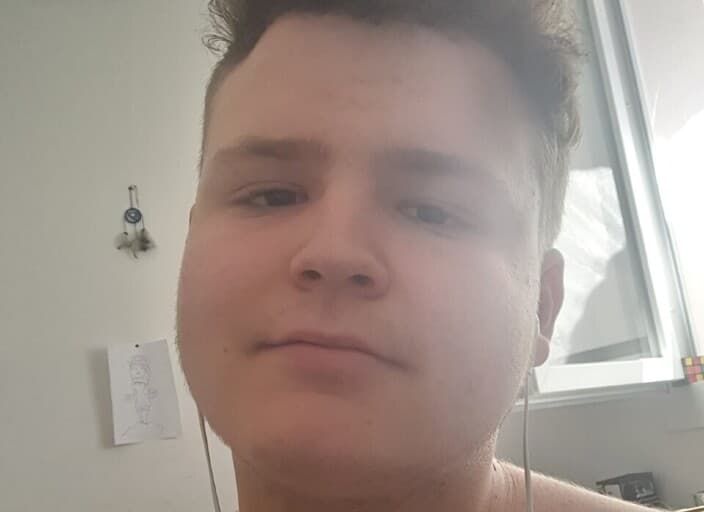nikolass