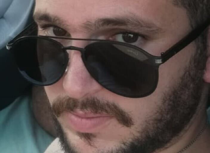 Axel123