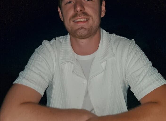 Alex26