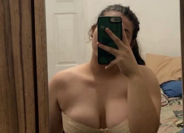Julie_hubert779
