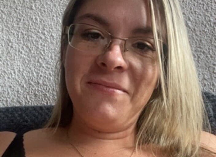 Ade83