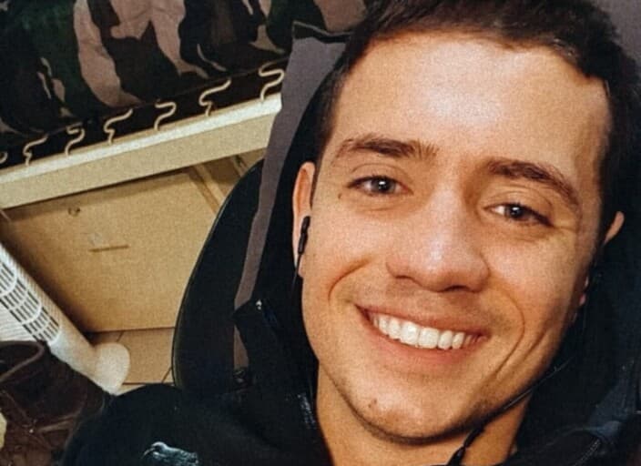 Dyl