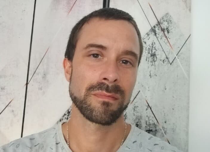 moi1747