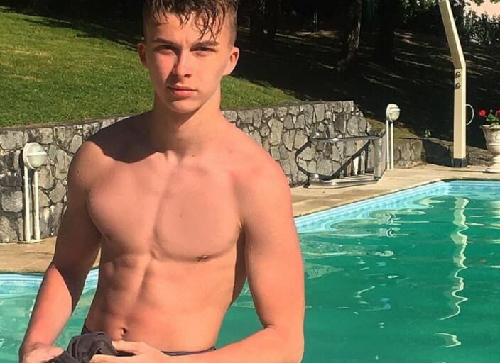 0Thomas