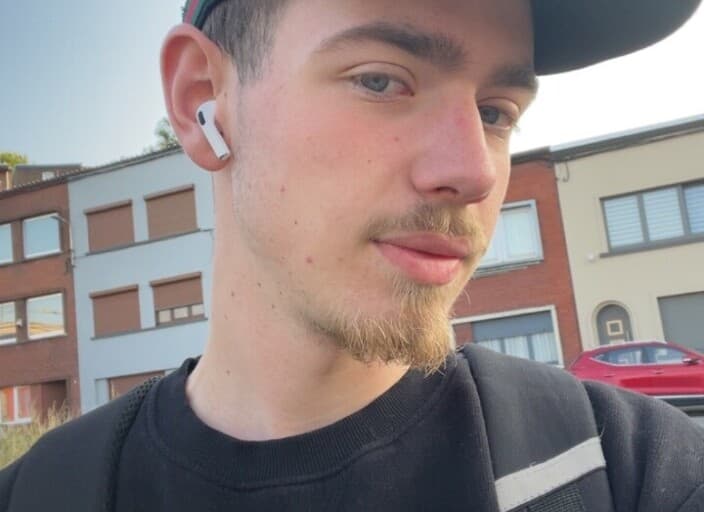 wyrosi