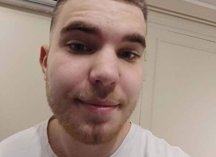 Axelouto