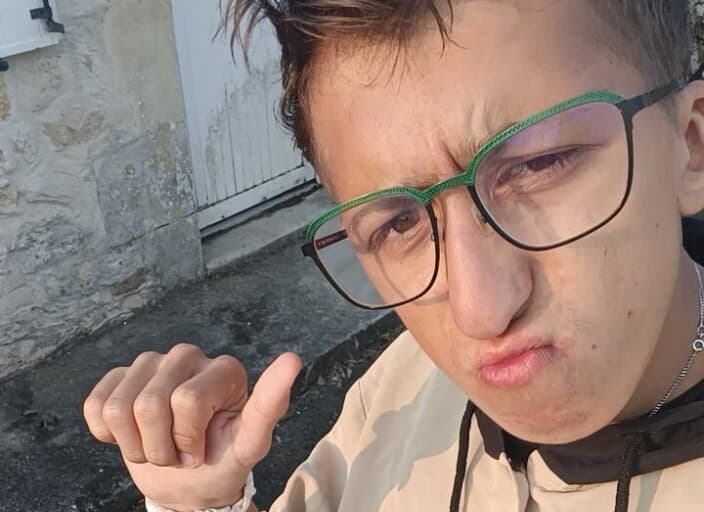 Yanis17_