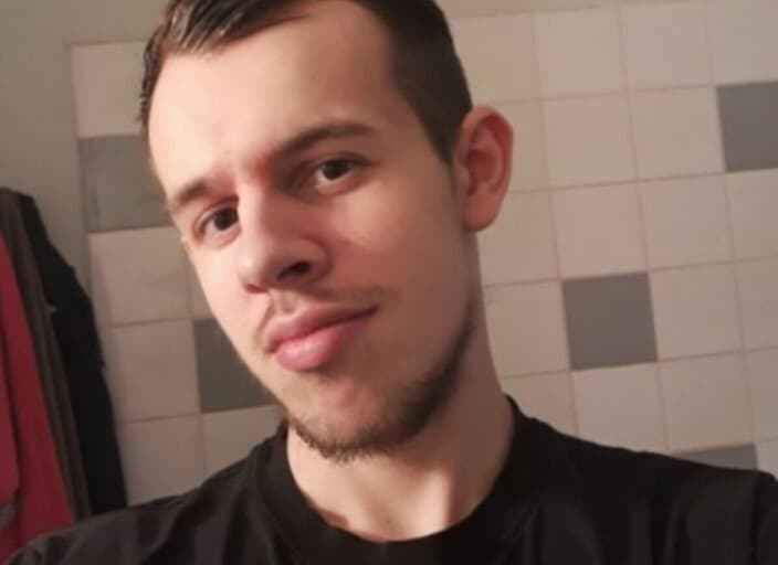 azeee