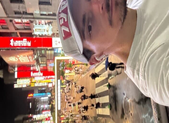 max283748
