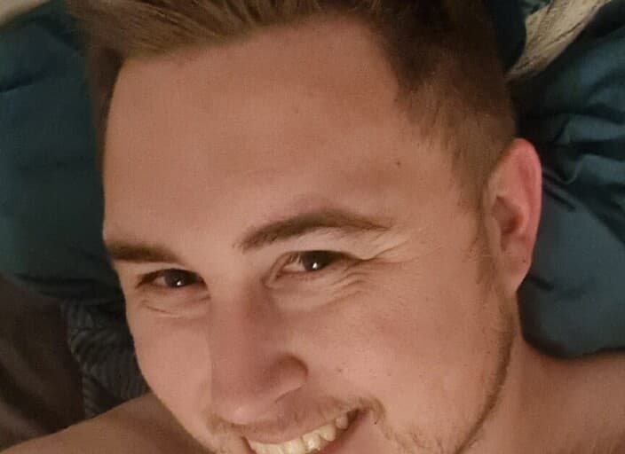 blond84100
