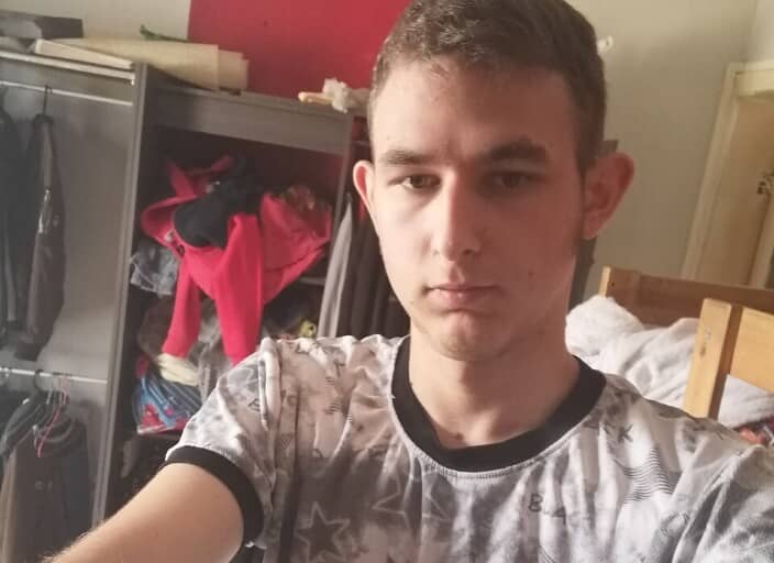 Adrien98