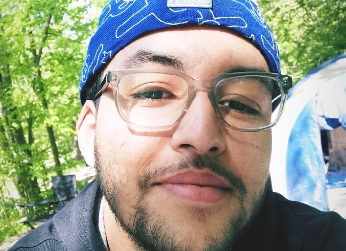 Bonjour, hi