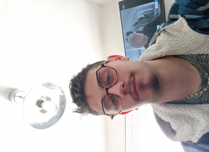 Cherche une femme de 20 à 29 ans pour passer du b.