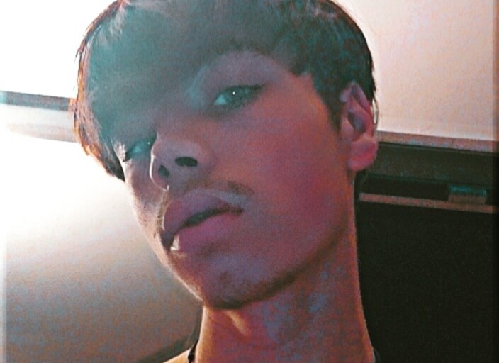 Recherche une personne afin de combler mes envies .