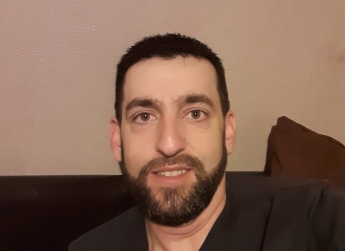 Bonjour. Recherche couple ou femme seul