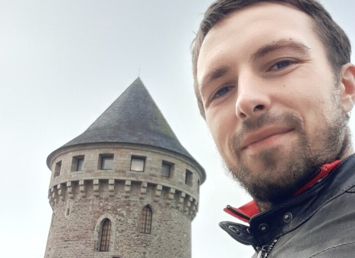 Recherche femme bi pour initier ma femme 
