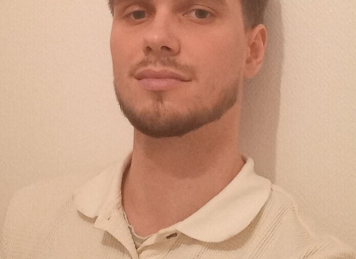 cherche des personnes avec qui discuter