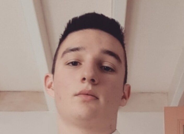 Salut moi c'est Enzo