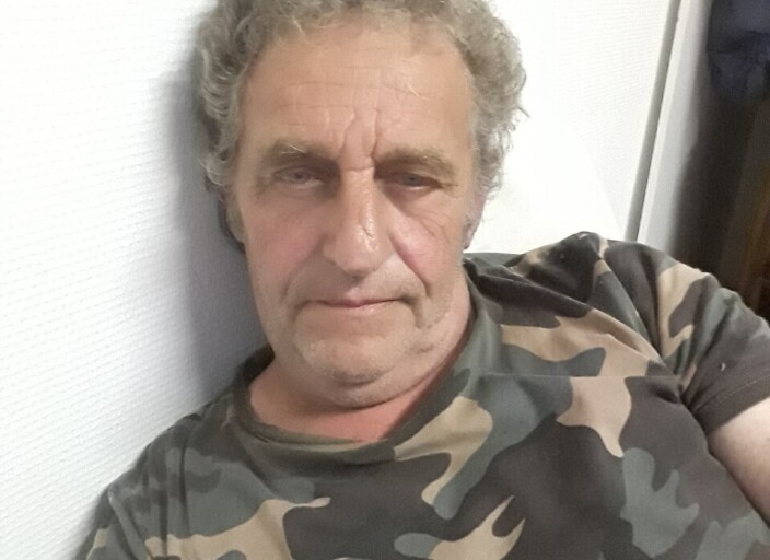Recherche femmes pour plaisir et peut-être du sé.