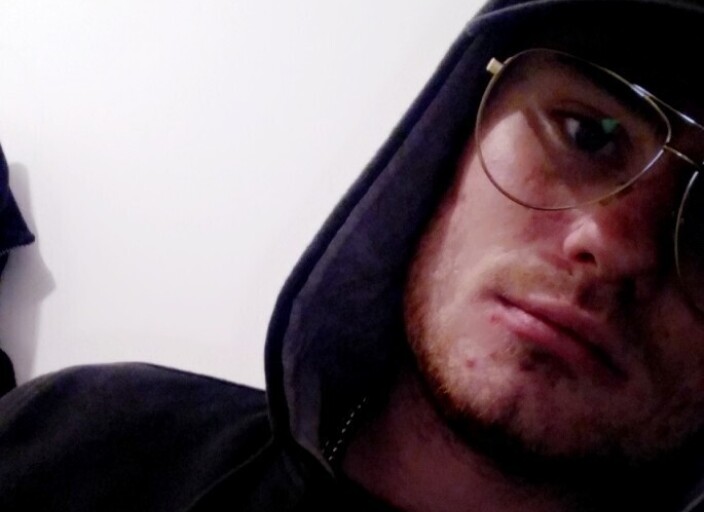 Jeune homme 20 ans cherche femmes