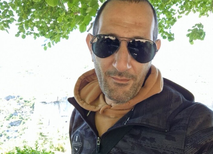 Hello petite nouille cherche une femme