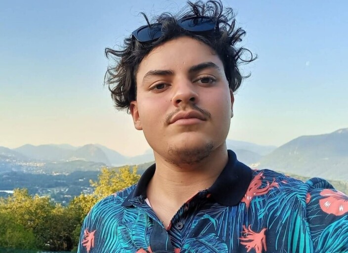 Homme de 25 ans vraiment Bg