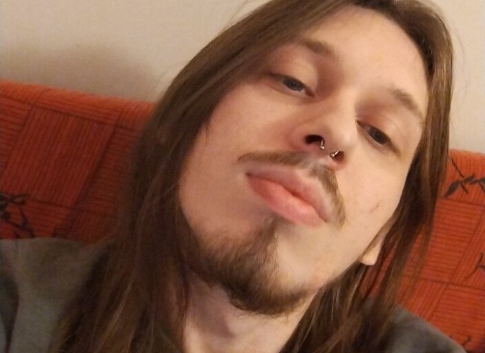 Jeune 23 ans
