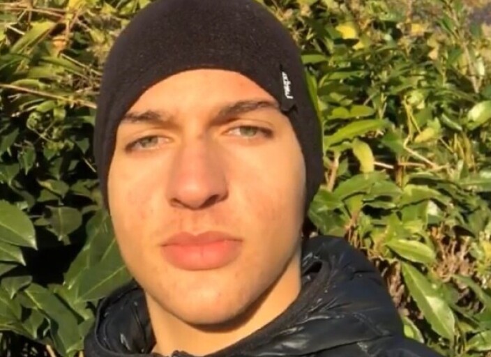 je suis jeune je cherche à m’amuser.