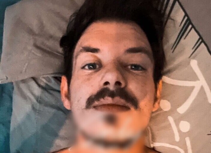 je sors d'une très longue relation je ne cherche .