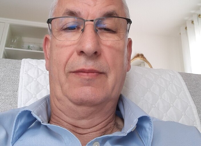 Homme mature doux et gentil pour relation romantiq.