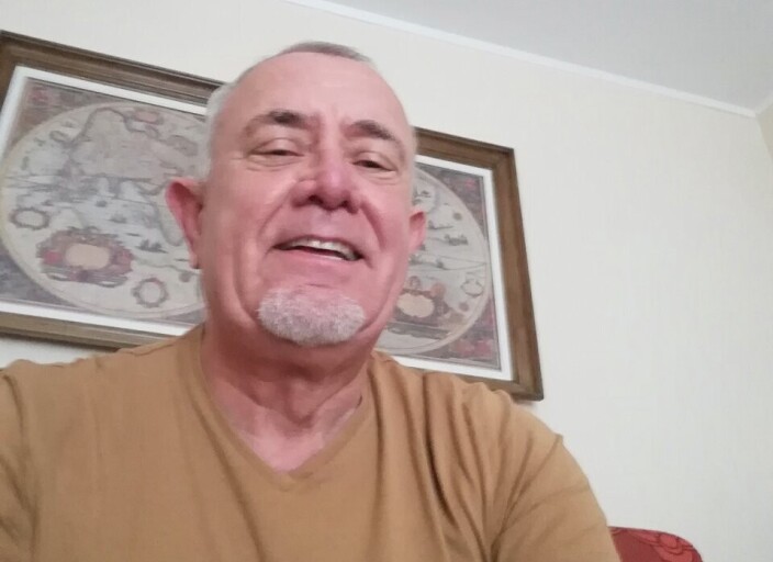 Cherche homme ou couple  