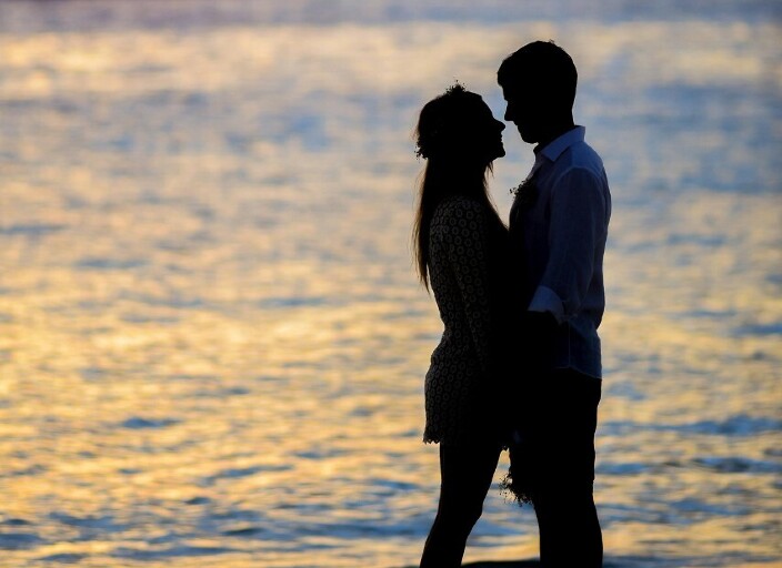 Couple très ouvert d'esprit cherche fille bi pour.