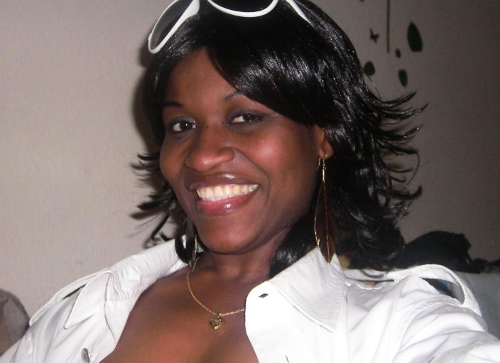 femme black en couple