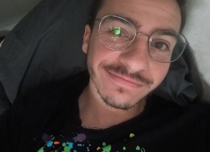 Heyyy comment vas-tu ? Je suis ici pour rigoler, m.