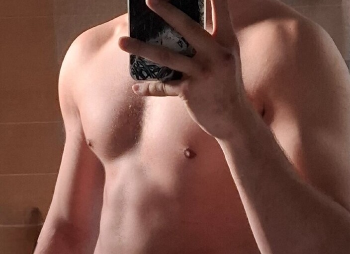 Jeune homme de 21 ans cherche rencontre avec femme.