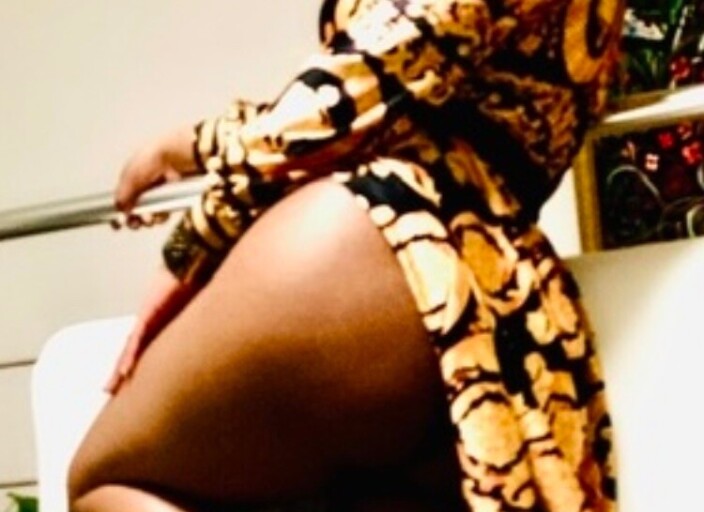 Cherche femme bi pour plaisir entre femmes