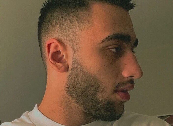 Jeune homme de 20 ans
