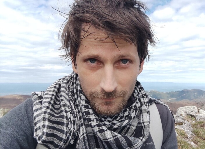 Je suis la, servez vous