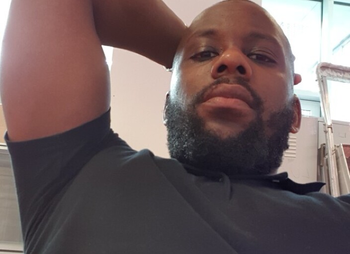 Homme curieux raffiné, recherche femme complice o.