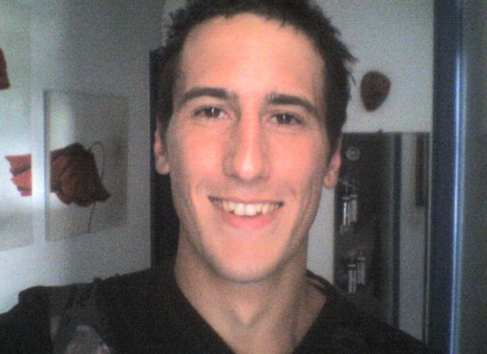 Cherche jeune femme pour plaisirs coquins