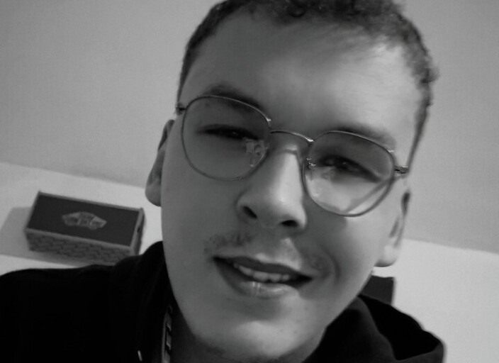 Cherche à m'amuser