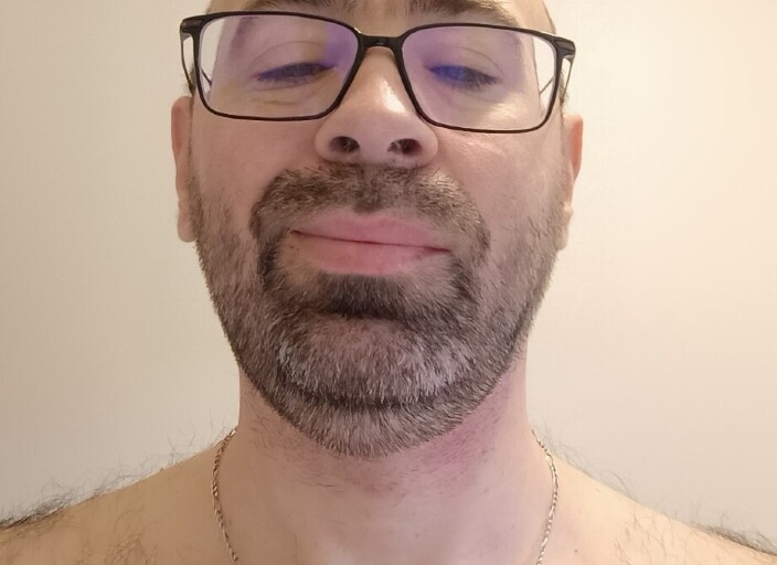 Recherche d'une partenaire câline