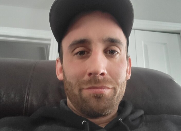 Salut j'aimerais bien rencontrer une femme plus â.