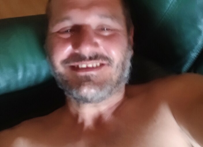 Recherche couple ou femme seule, ouvert à toute p.